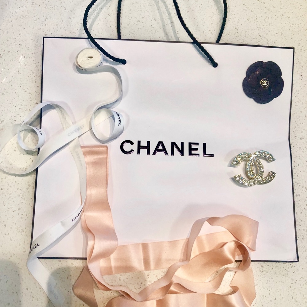 Chanel bag with Camellia flower